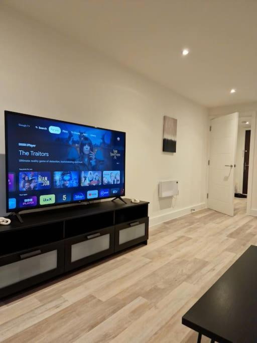 Modern-New Build Apartment In Birmingham Buitenkant foto